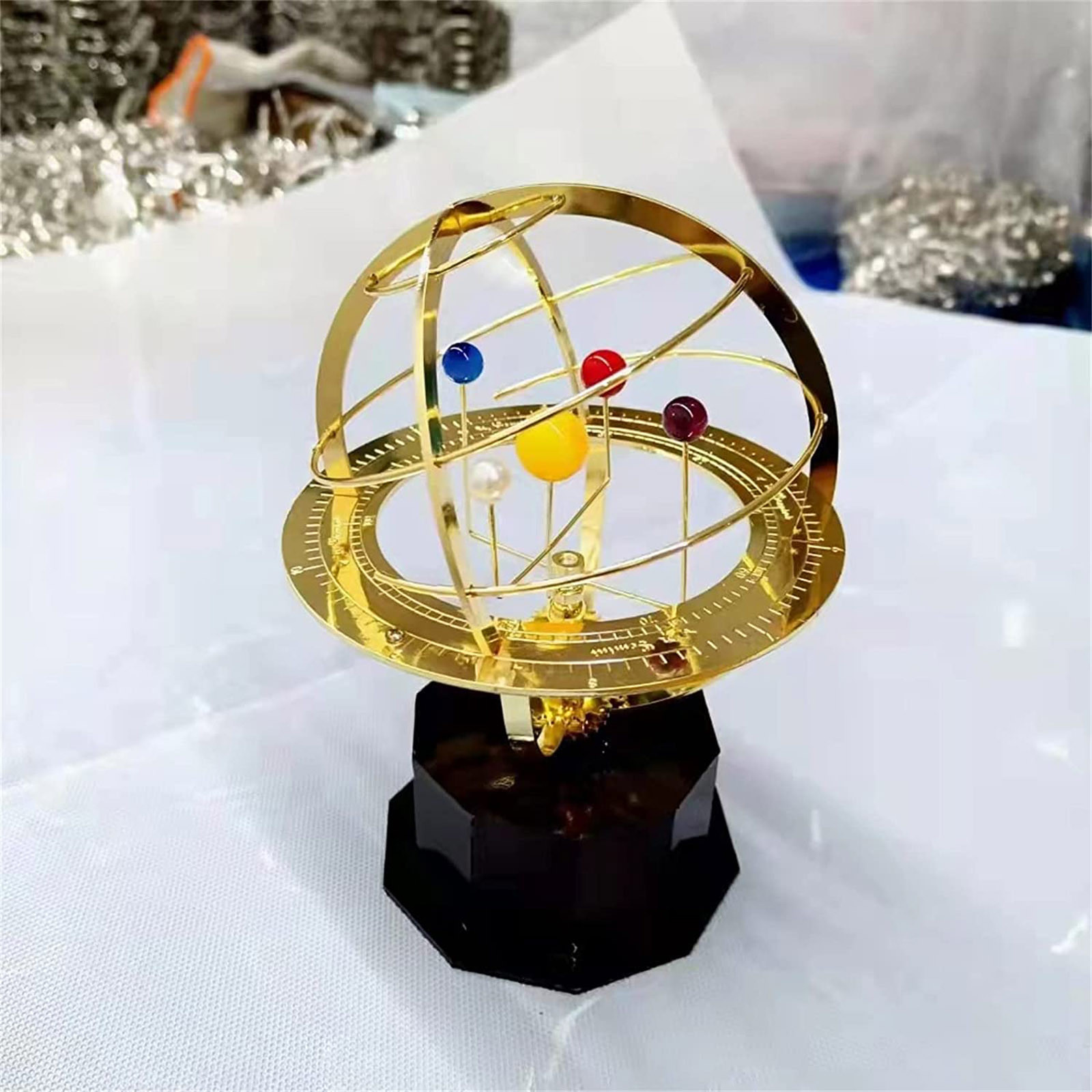 Obracający się metalowy orname – Solar System Model recenzja i cena